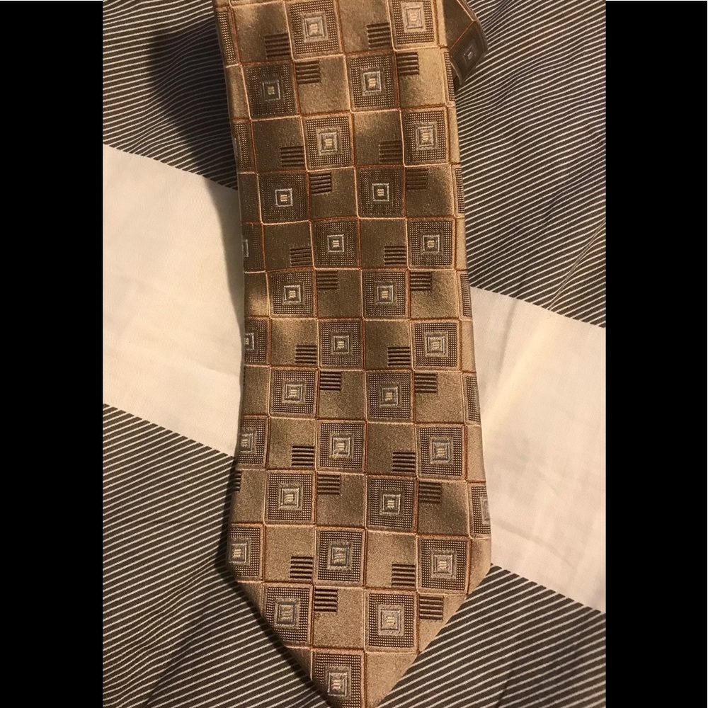 JOE Joseph Abboud Golden checkered tie.